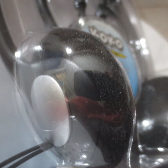 Brand New Sealed 3 Headphones Earbuds Earphones Package Set. - Picture 4 of 10